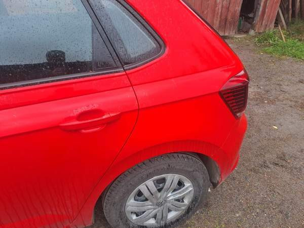 Volkswagen Polo Холлола - изображение 3