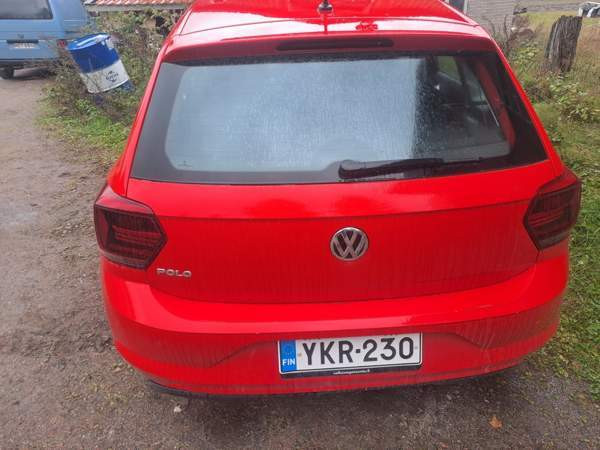 Volkswagen Polo Холлола - изображение 5