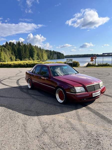 Mercedes-Benz 280 Kaavi - изображение 1