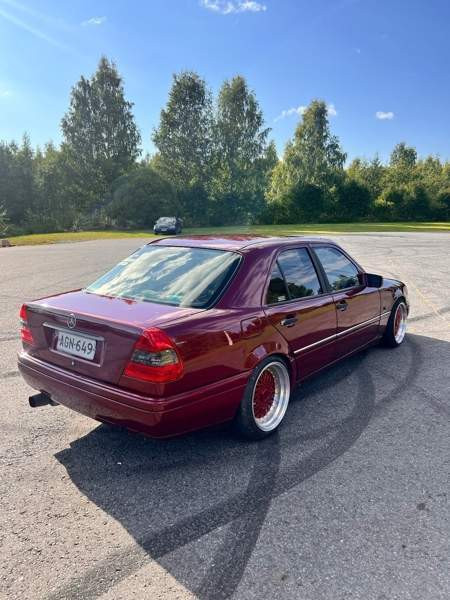 Mercedes-Benz 280 Kaavi - изображение 2