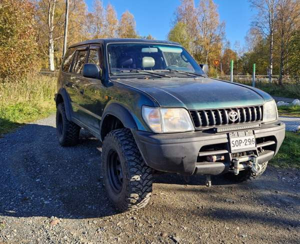 Toyota Land Cruiser Tornio - valokuva 1