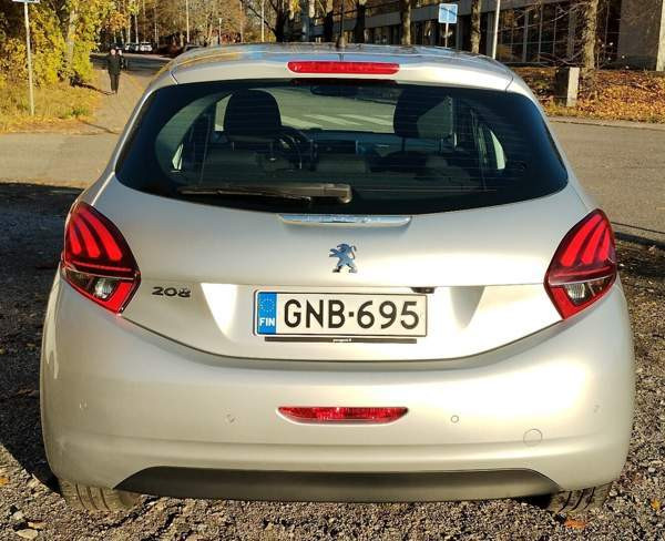 Peugeot 208 Турткуль - изображение 4