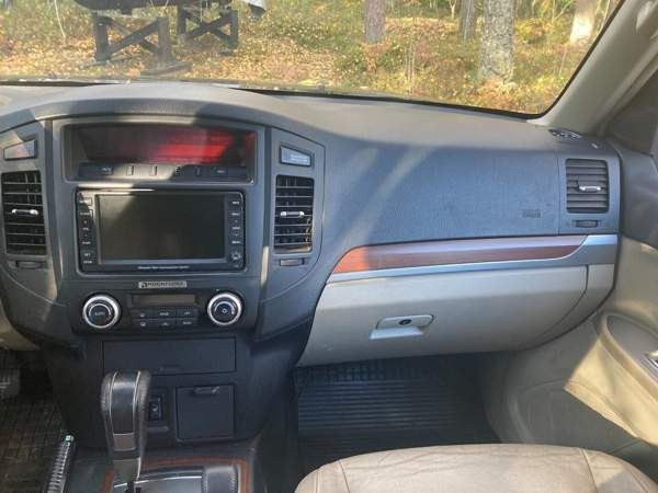 Mitsubishi Pajero Espoo - valokuva 8