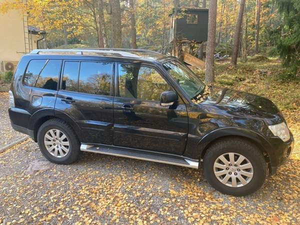 Mitsubishi Pajero Espoo - valokuva 1