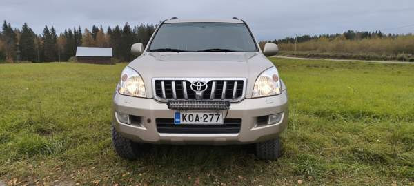 Toyota Land Cruiser Рованиеми - изображение 1