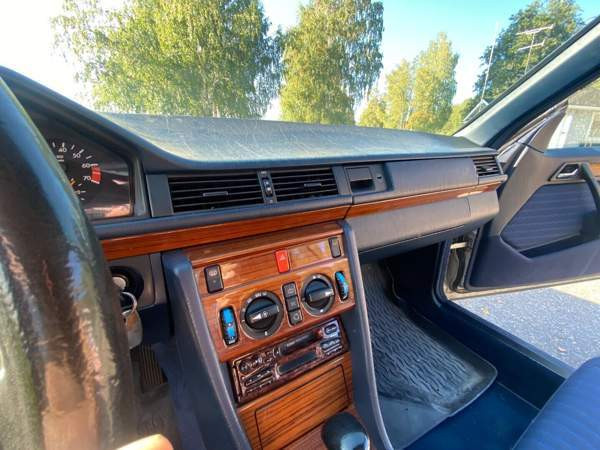 Mercedes-Benz 300 Йоэнсуу - изображение 5