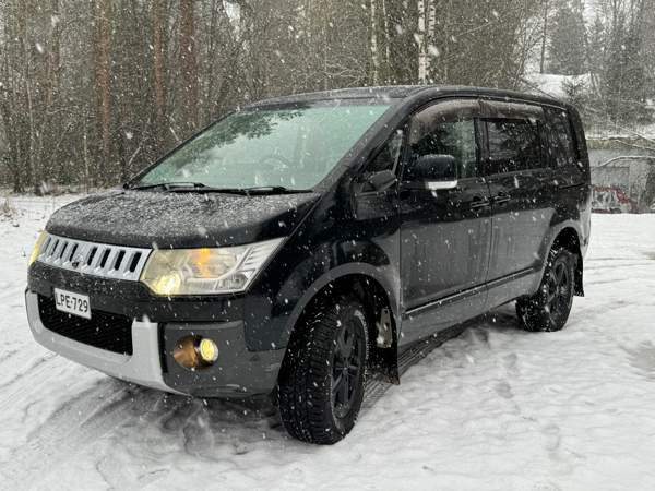 Mitsubishi Delica Kerava - valokuva 1