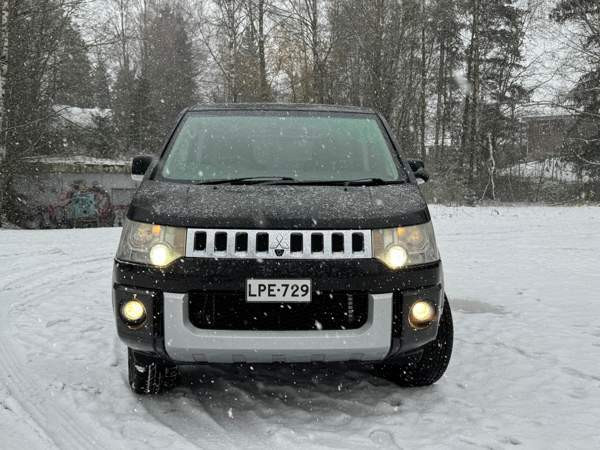 Mitsubishi Delica Kerava - valokuva 2