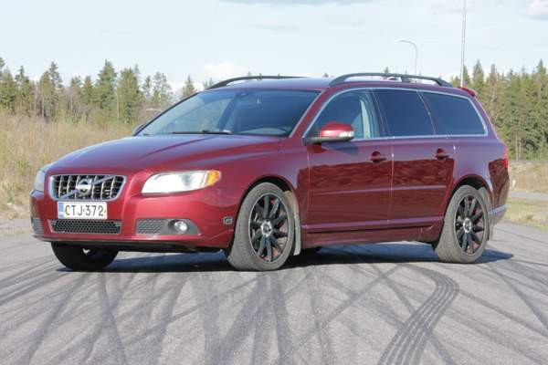 Volvo V70 Maentsaelae - photo 2