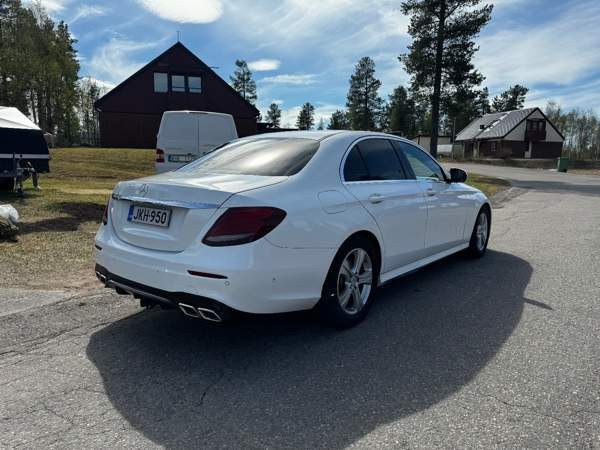 Mercedes-Benz E Pihtipudas - valokuva 6