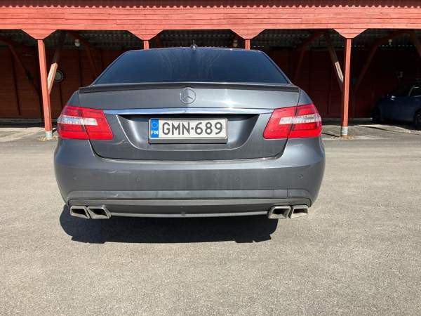 Mercedes-Benz E Oulainen - valokuva 8