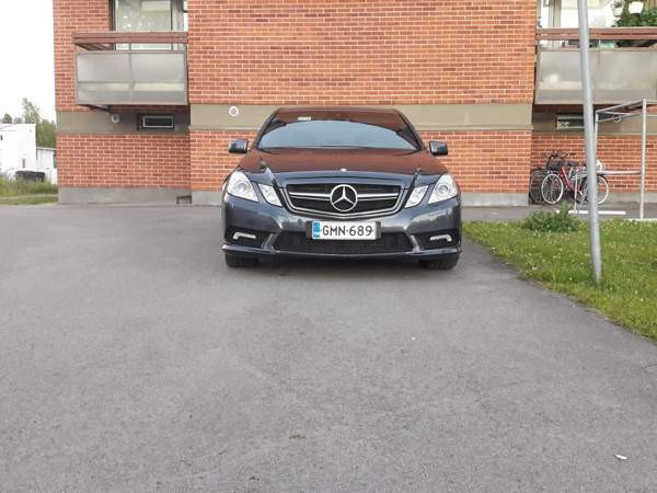 Mercedes-Benz E Oulainen - valokuva 2