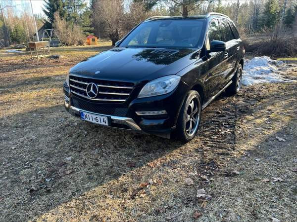 Mercedes-Benz ML Jalasjärvi - valokuva 1