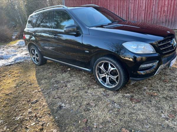 Mercedes-Benz ML Jalasjärvi - valokuva 3