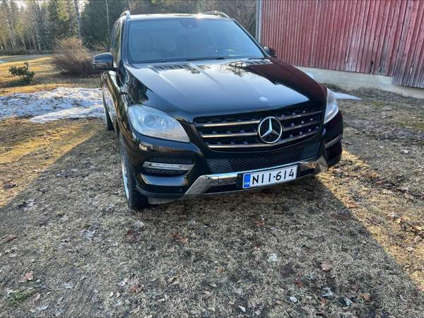 Mercedes-Benz ML Jalasjärvi - valokuva 4