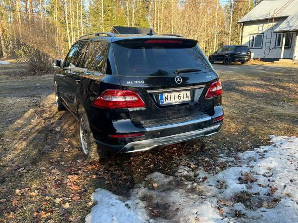 Mercedes-Benz ML Jalasjärvi - valokuva 2