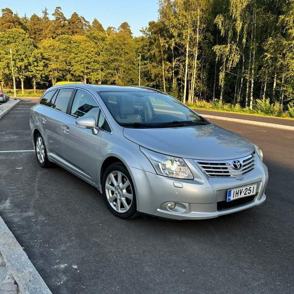 Toyota Avensis Chukotskiy Avtonomnyy Okrug – foto 1