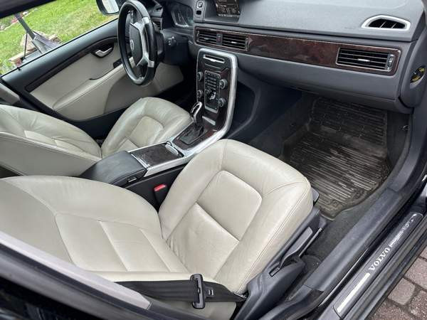 Volvo V70 Jyväskylä - valokuva 5