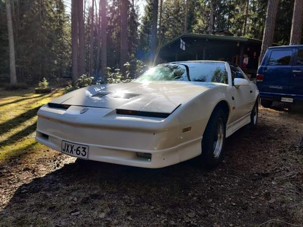 Pontiac Firebird Helsinki - изображение 1