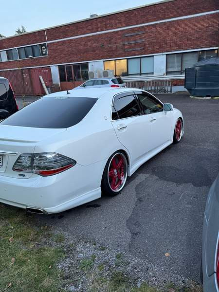 Toyota Crown Лохья - изображение 4