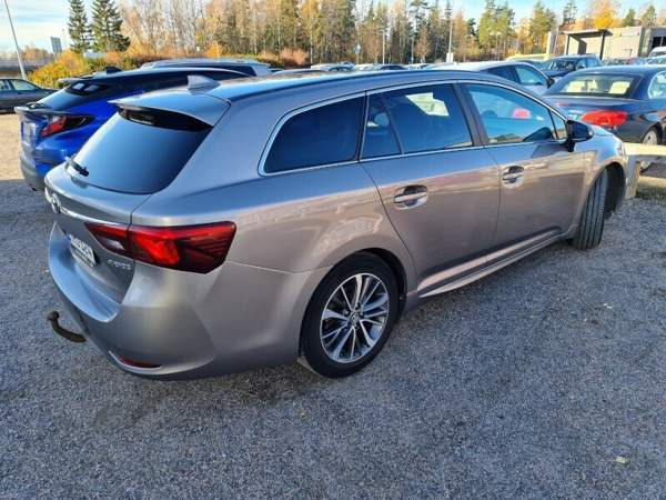 Toyota Avensis Вантаа - изображение 7