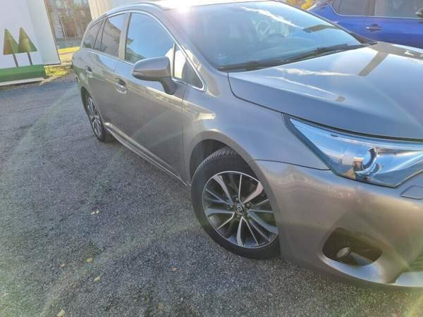 Toyota Avensis Вантаа - изображение 1