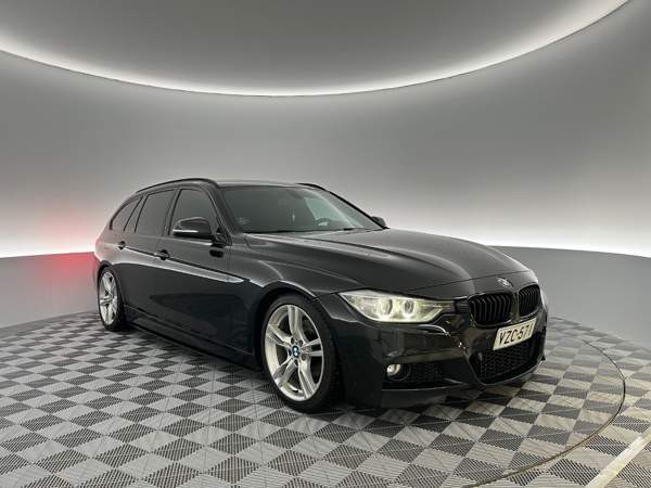 BMW 320 Хювинкяя - изображение 1