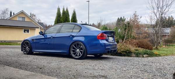 BMW 335 Orivesi - valokuva 3