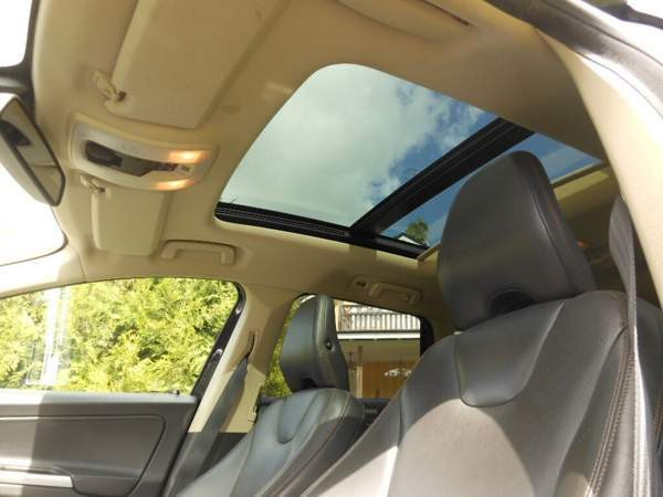 Volvo XC60 Hafnarfjoerdur - valokuva 6