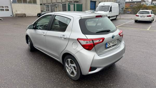 Toyota Yaris Helsinki - изображение 4
