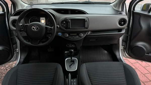 Toyota Yaris Helsinki - изображение 6