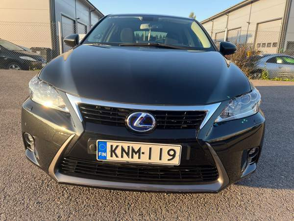 Lexus CT Espoo - valokuva 2