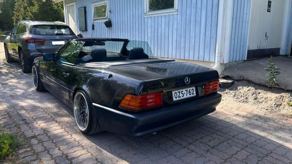 Mercedes-Benz SL Espoo - photo 1
