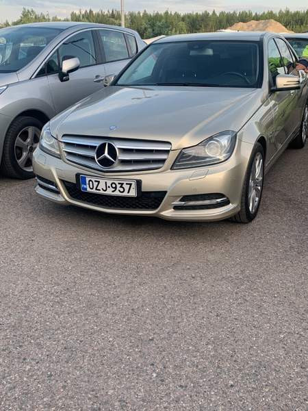 Mercedes-Benz C Порвоо - изображение 1