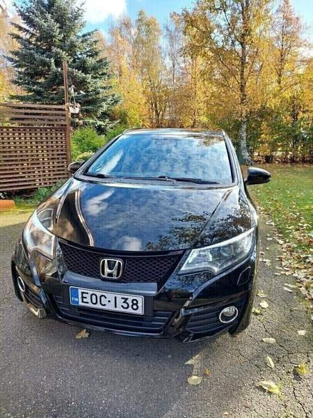 Honda Civic Turtkul - valokuva 1