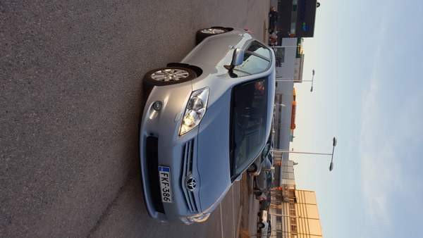 Toyota Auris Vantaa - photo 1
