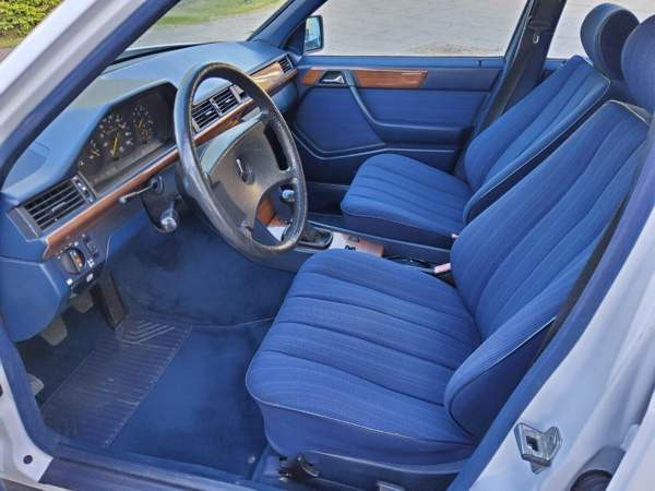 Mercedes-Benz 250 Joensuu - valokuva 4