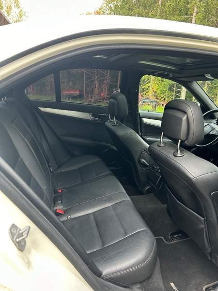 Mercedes-Benz C Лохья - изображение 8