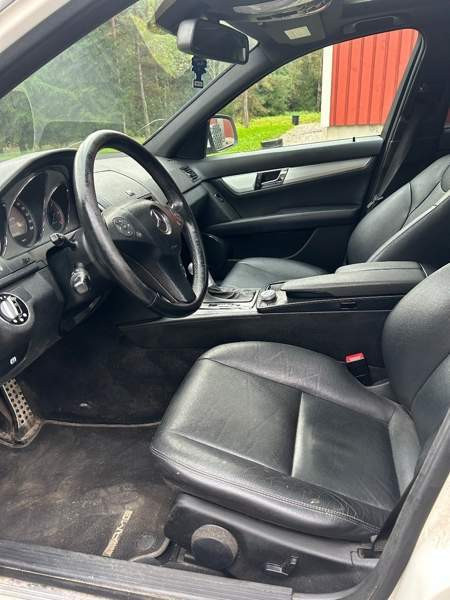 Mercedes-Benz C Лохья - изображение 6