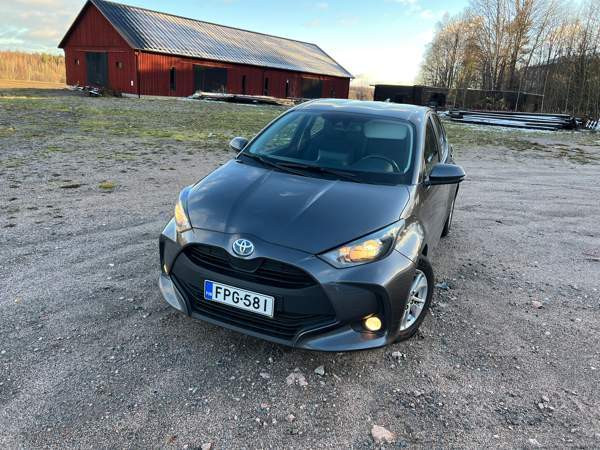 Toyota Yaris Helsinki - изображение 2