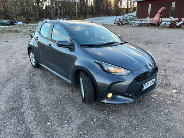 Toyota Yaris Helsinki - изображение 5