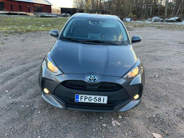 Toyota Yaris Helsinki - изображение 4