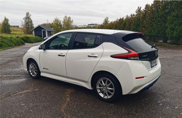 Nissan Leaf Helsinki - valokuva 4