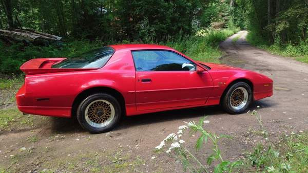 Pontiac Firebird Туусула - изображение 3