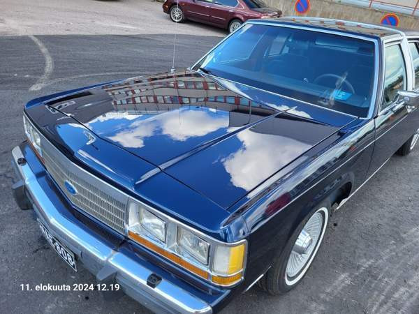 Ford Crown Victoria Espoo - valokuva 2