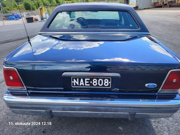 Ford Crown Victoria Espoo - valokuva 6