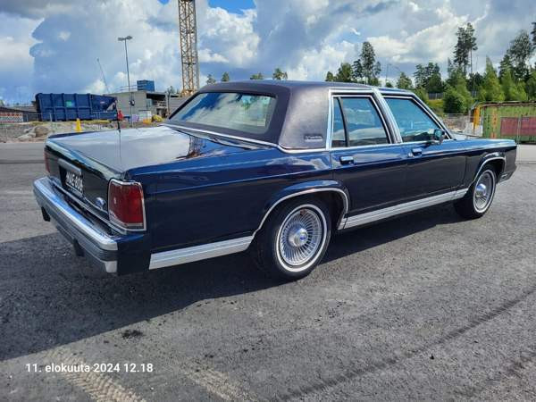 Ford Crown Victoria Espoo - valokuva 7