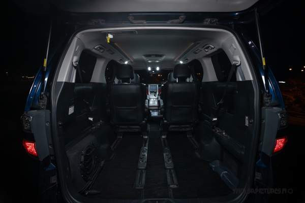 Toyota Vellfire Vantaa - valokuva 2