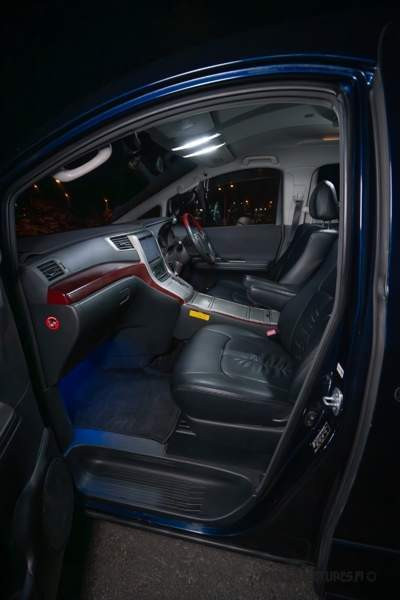 Toyota Vellfire Vantaa - valokuva 4