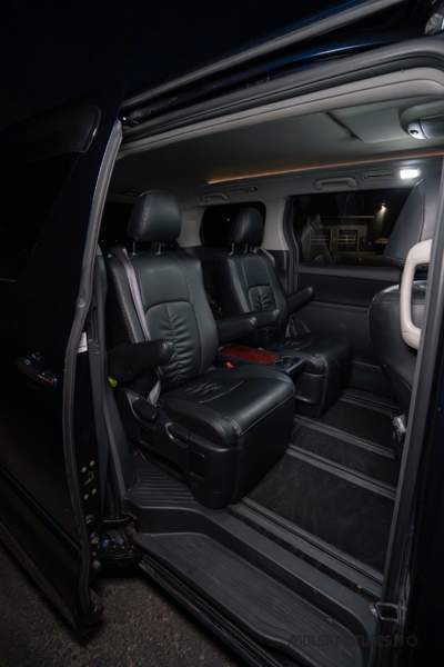 Toyota Vellfire Vantaa - valokuva 8